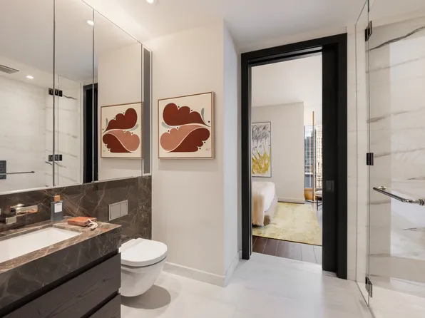 125 Greenwich Street 38A image 2 of 13
