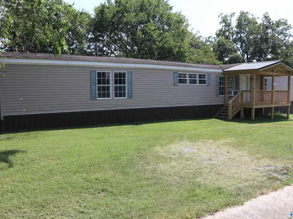 312 Jacobs Ave, Bridgeport, AL 35740