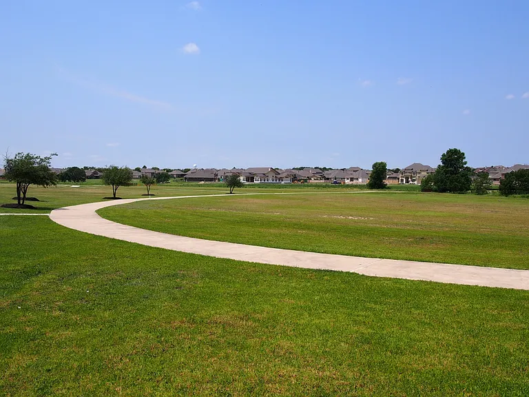 20553 Farm Pond Ln — Photo 41