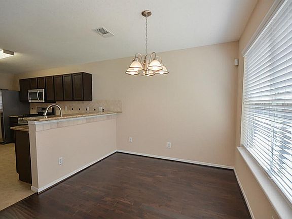 5th image of 20823 Fox Cliff Ln