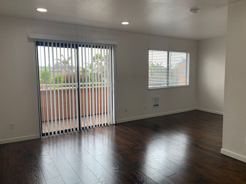 1st image of 3270 Del Monte Blvd #46