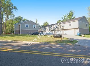 2537 Redwood Ave, Kalamazoo, MI 49006