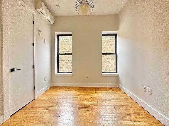 4th image of 1856 Park Pl #5