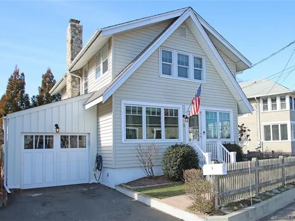 5 Waverly Road, Branford, CT 06405