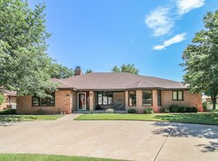 611 16th St, Abernathy, TX 79311