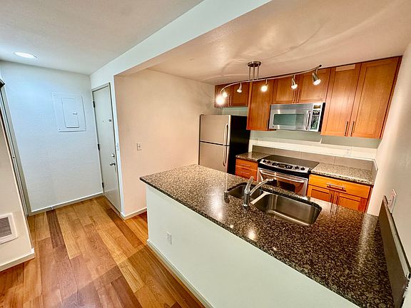 4th image of 2145 Dexter Ave N APT 103