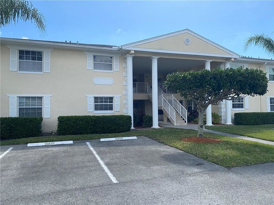 1st image of 213 N Grove Isle Cir