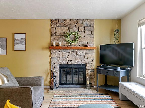 4th image of 8472 Everett Way #B