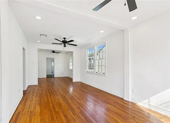 5658 Marshal Foch St — Photo 3