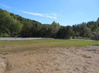 747 Freeman Branch Rd, East Bernstadt, KY 40729