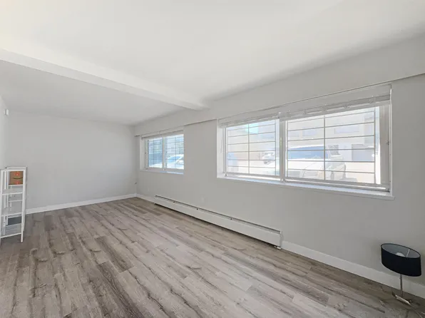 8635 Fremlin St, Vancouver, BC V6P 3X4