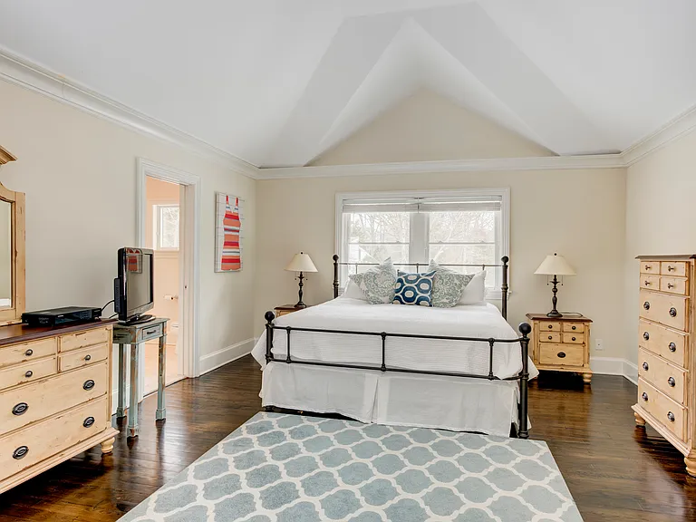 N Cape Ln — Photo 10