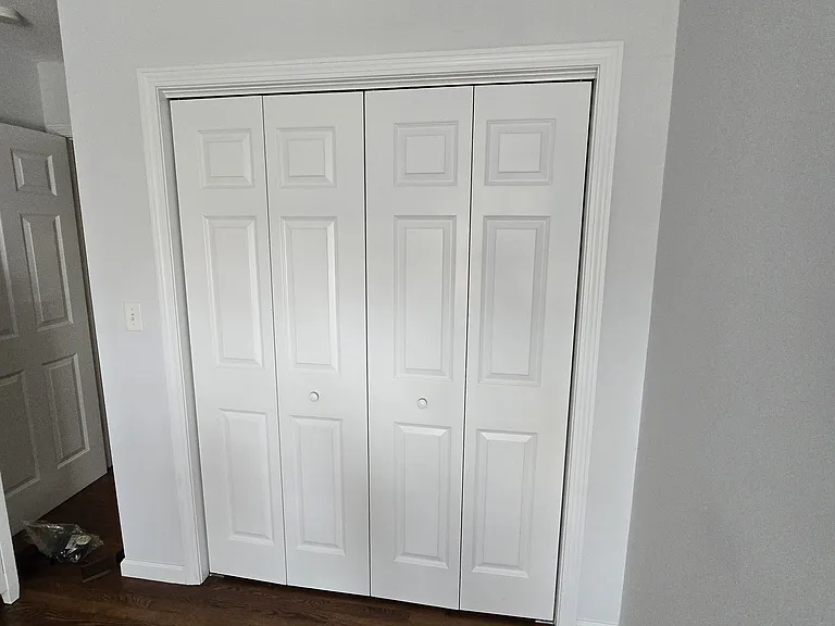 2nd bedroom closet