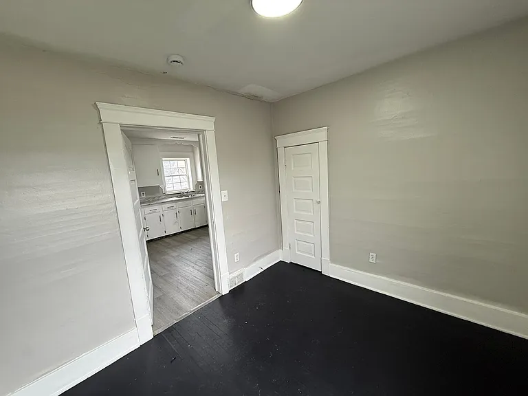 1421 Long Ave — Photo 47