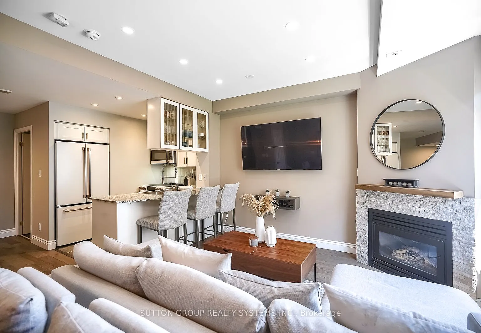 3 bed, $4,250 — Photo 3
