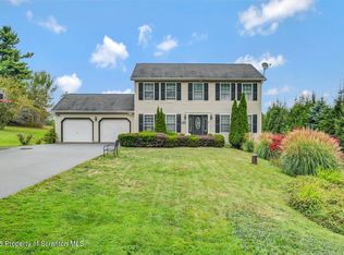 53 Debbie Dr, Jefferson Township, PA 18436
