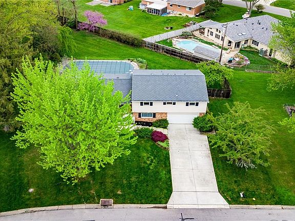 3rd image of 907 Tammy Cir