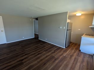 509 Maple Ave APT 5B, Carpentersville, IL