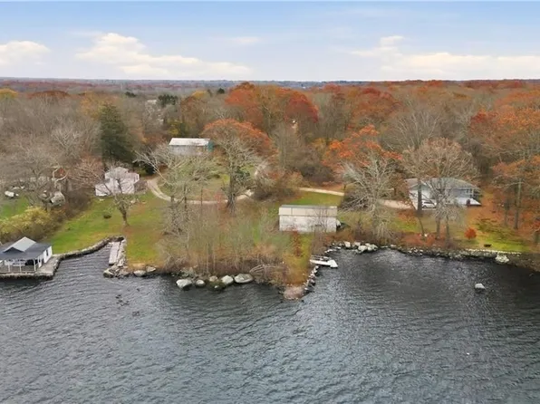 507-507R Stafford Rd, Tiverton, RI 02878