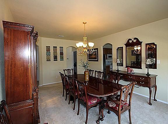 4th image of 3745 Sapphire St