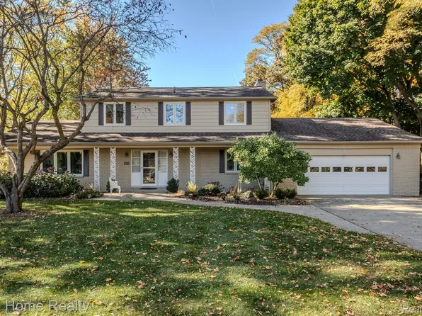 4134 Wendell Rd, West Bloomfield, MI 48323