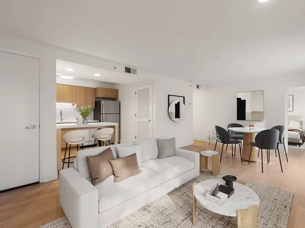 8101 NE Parkway Dr, Vancouver, WA