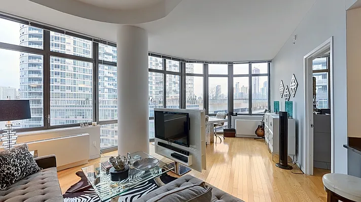 Rented by Charney Real Estate LLC | media 1