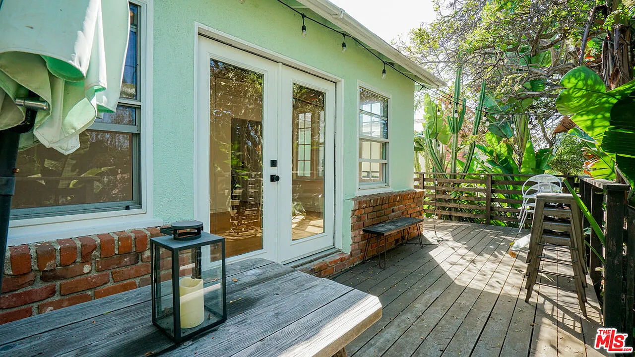 3 bed, 2.0 bath, 1248 sqft, $5,600 — Photo 3