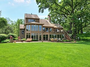 2935 Sterling Dr, McHenry, IL 60050