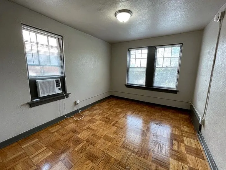 1626 D Street Apartments — Photo 36