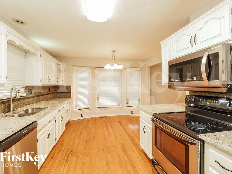 7357 N Rhode Ave — Photo 7