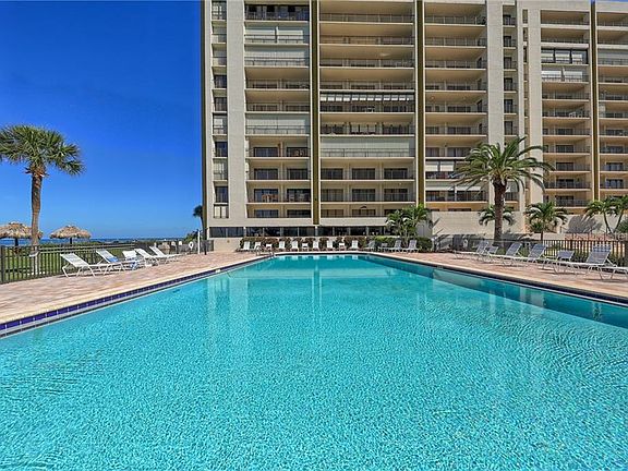 3rd image of 1480 Gulf Blvd APT 1112