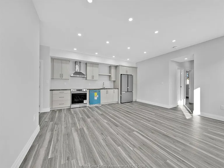3549 Peter St #4 — Photo 9