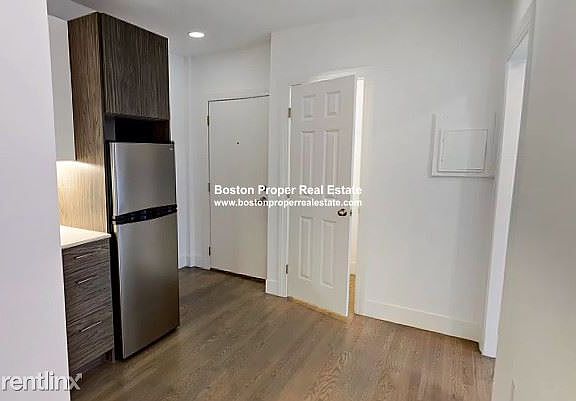 19 Peterborough St. #19 Boston - Fenway Unit Photo 4