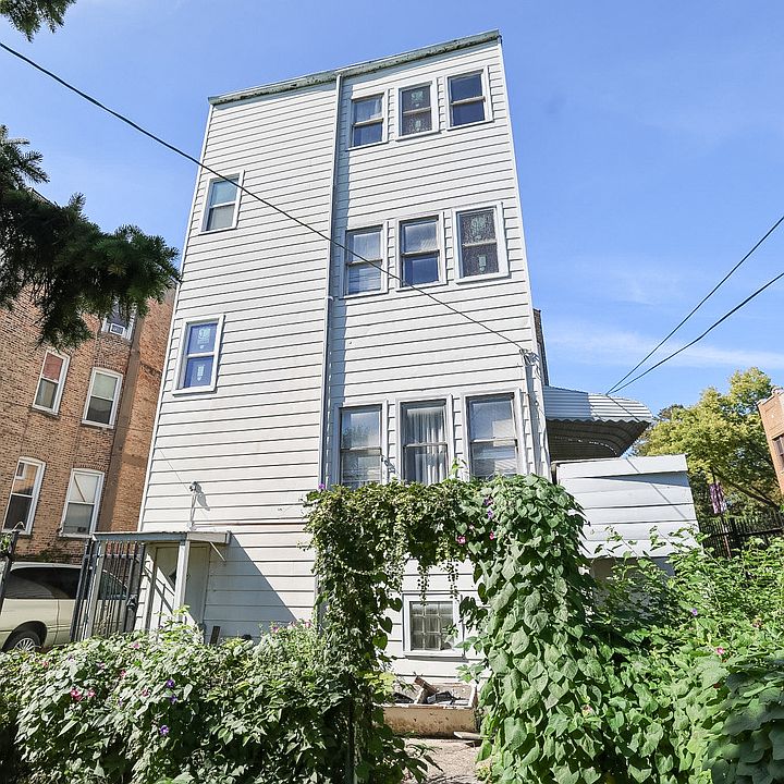 2nd image of 1321 S California Ave