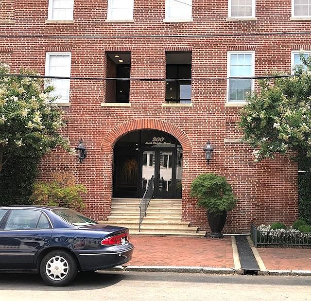 1st image of 200 S Fairfax St APT 3
