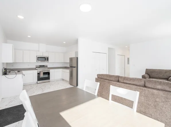 Modern Heights Apartments