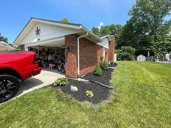 3rd image of 1429 W Shore Dr