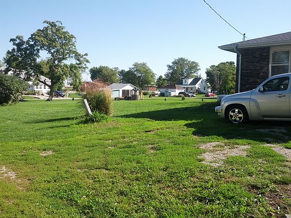 3rd image of 1788 Center St