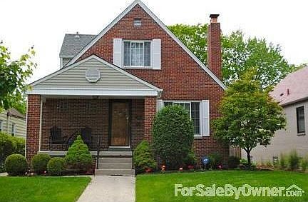 Front
						:
						Great curb appeal; well-kept landscaping; newly laid sod (2011)