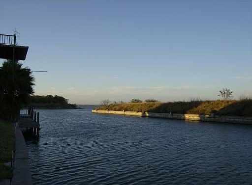2nd image of 734 Kings Point Hbr