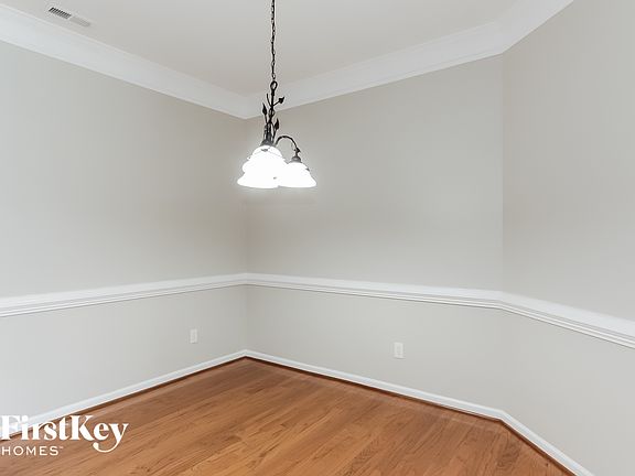 4th image of 7860 Cotswold Ct
