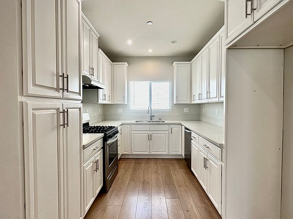 4th image of 6221 Elmer Ave