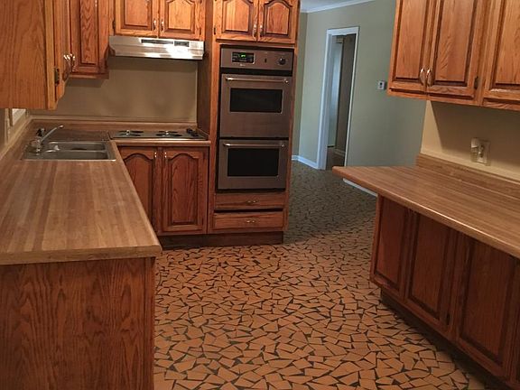 4th image of 1217 Brandywine Dr