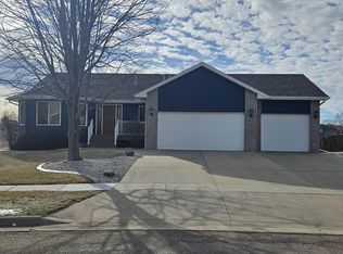 5409 S Donegal Ave, Sioux Falls, SD 57106