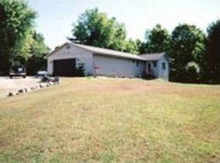 4785 Kilgore Rd, Avoca, MI 48006
