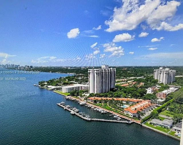 4000 Towerside Ter #1403 — Photo 4
