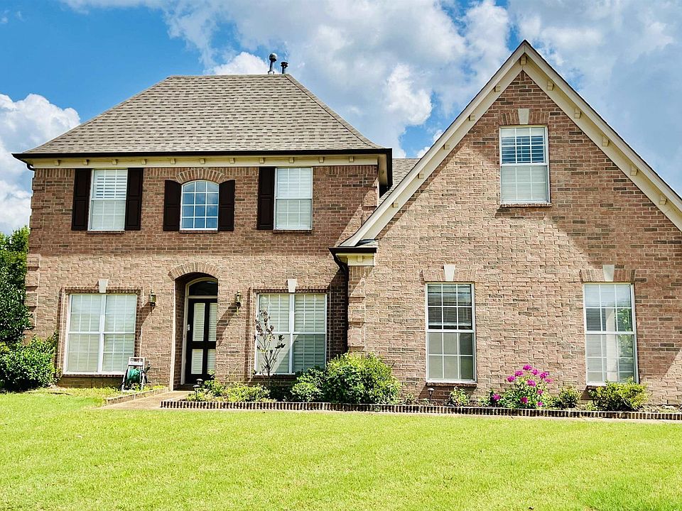 1st image of 404 Dirks Cairn Dr