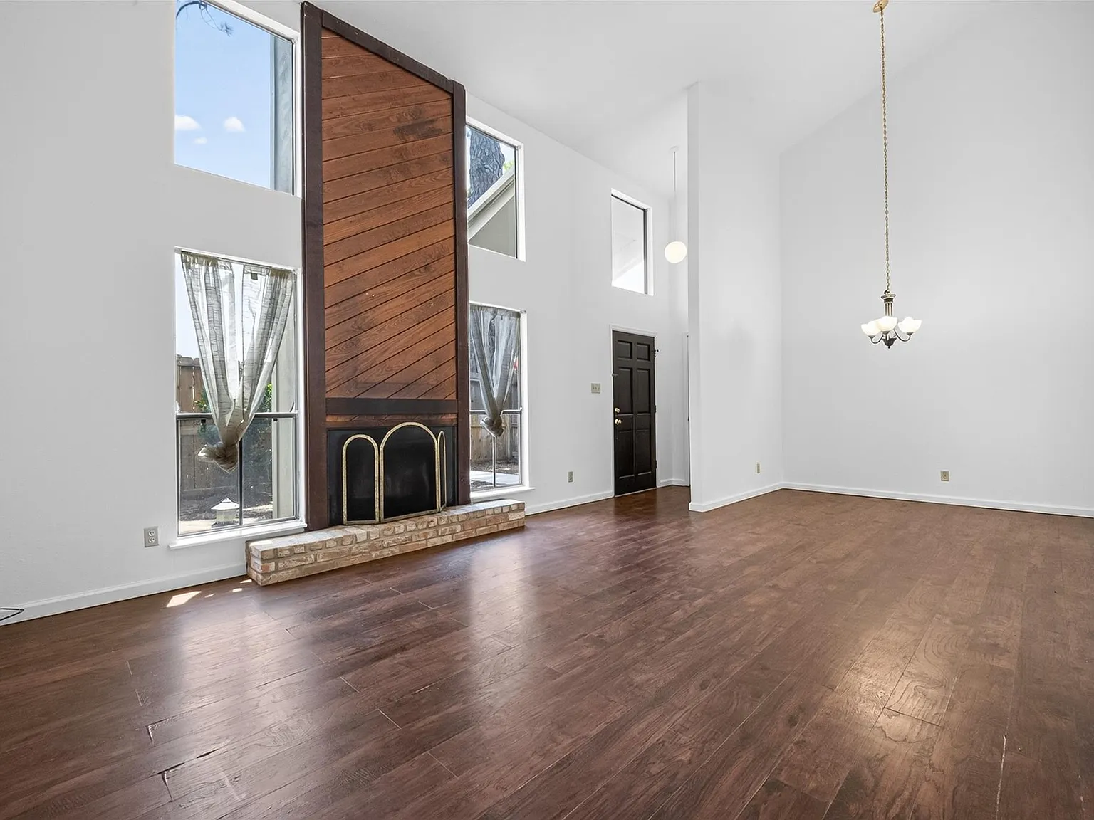 1 bed, 1.0 bath, 1008 sqft, $1,200 — Photo 3