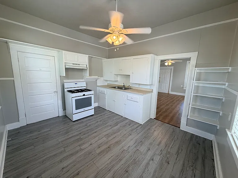 508 Forrest St — Photo 7